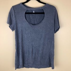 Cut out distressed tee